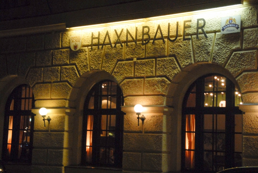 Name:  Haxnbauer im Scholastikahaus .jpg
Views: 14521
Size:  412.3 KB