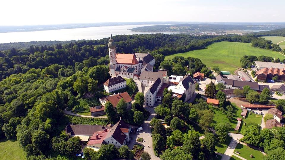 Name:  Kloster Andrechs11406952_10153334956172383_5282984285131791715_n.jpg
Views: 21923
Size:  101.7 KB