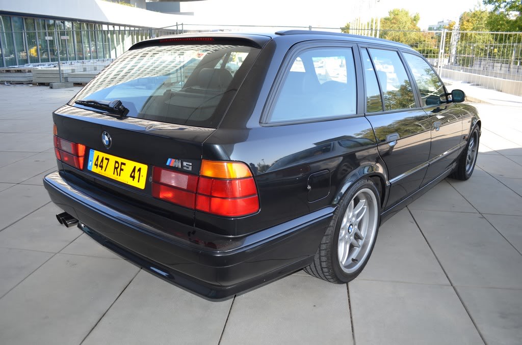 Name:  e34 M5 bonhams auction  DSC_0086.jpg
Views: 20011
Size:  120.5 KB