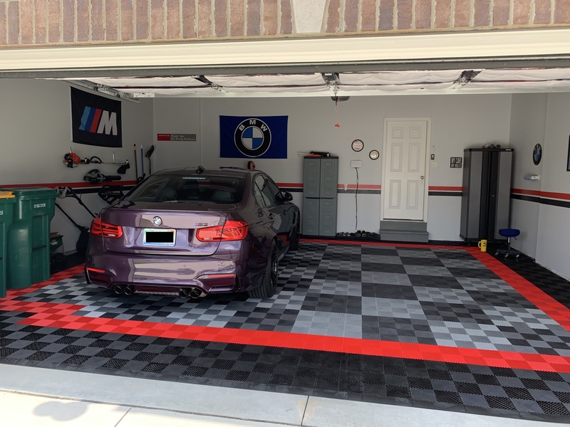 Name:  garage_and_car_800x600.jpg
Views: 1693
Size:  200.4 KB