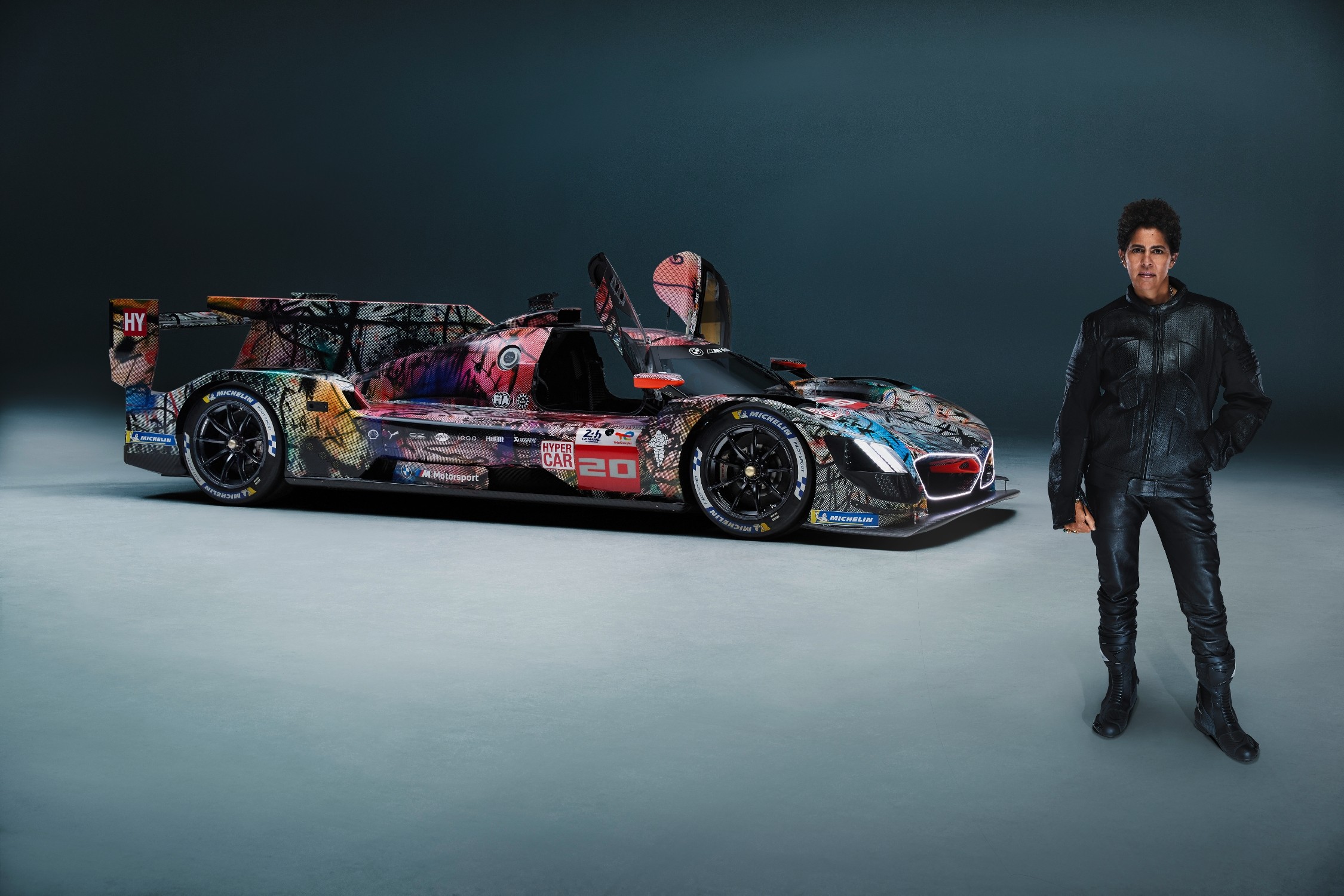 Name:  p-P90550699_lowRes_bmw-art-car-20-with-.jpg
Views: 1240
Size:  555.0 KB