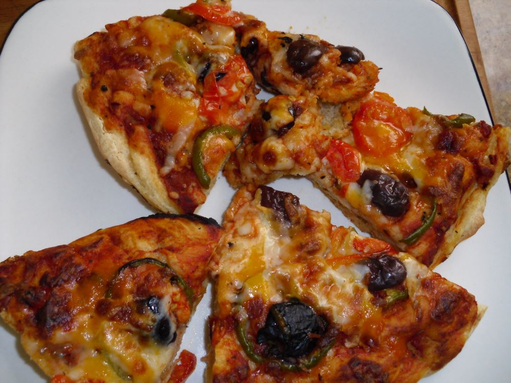 Name:  Pizza..jpg
Views: 301
Size:  124.6 KB