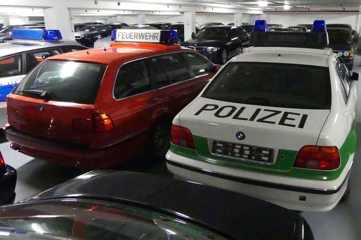 Name:  BMW-5er-E39-Polizei-fotoshowBig-ee0af855-1003537.jpg
Views: 12186
Size:  74.5 KB