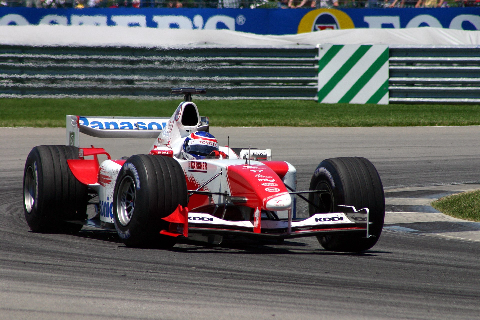 Name:  1920px-Toyota_f1_usgp_2004.jpg
Views: 3581
Size:  503.6 KB