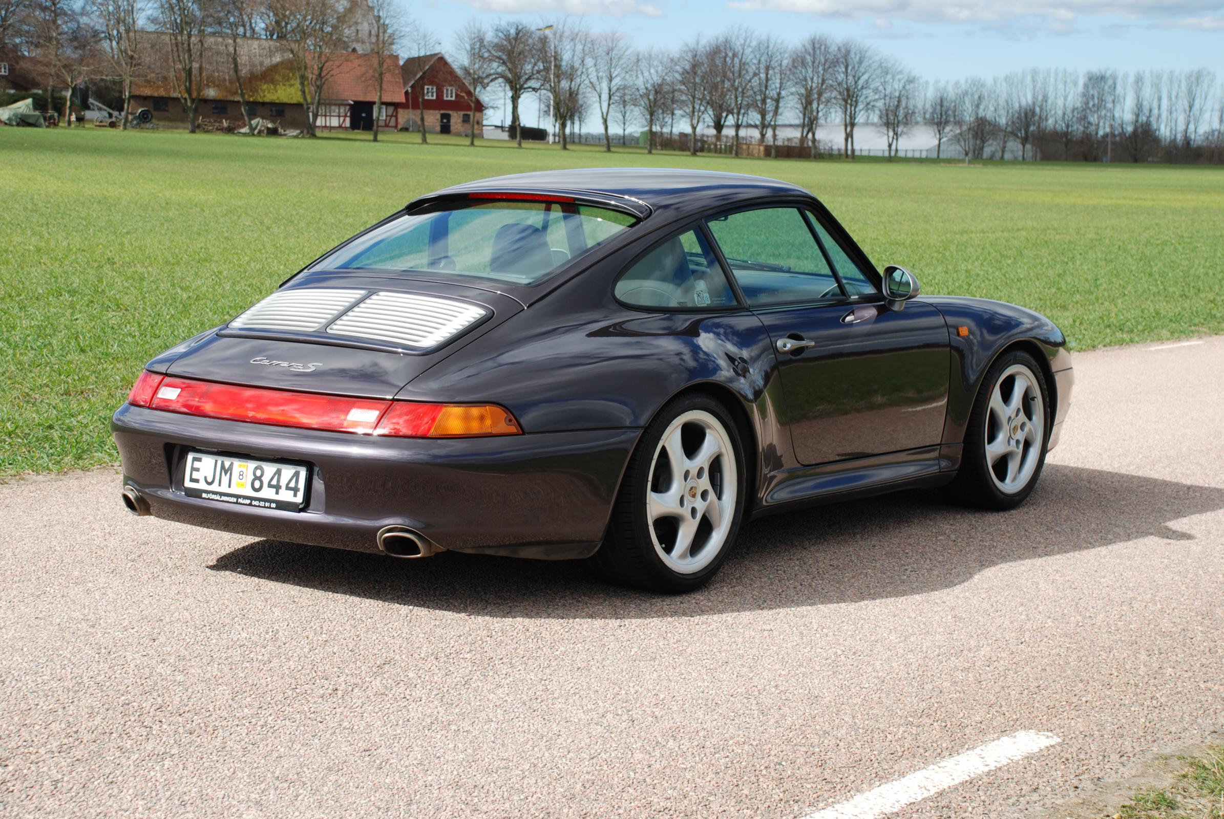 Name:  Porsche 993 070304 026.jpg
Views: 676
Size:  602.9 KB