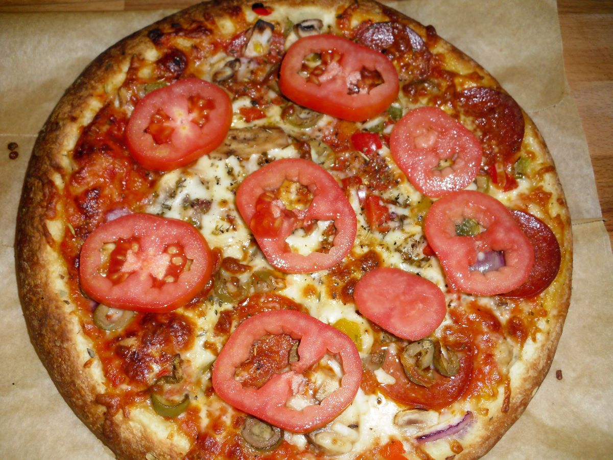 Name:  Pizza 1.jpg
Views: 349
Size:  223.7 KB