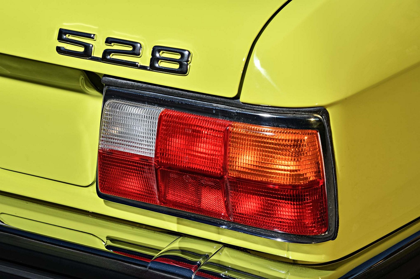 Name:  BMW-5-Series-E12-taillight-02.jpg
Views: 1606
Size:  315.1 KB
