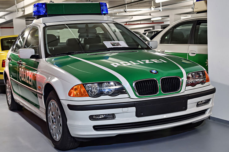 Name:  BMW-318i-E46-Polizei-fotoshowBig-cd7b12f9-1003532.jpg
Views: 15464
Size:  89.5 KB