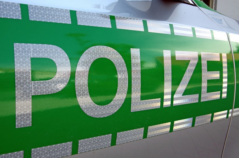 Name:  Polizei_jj.jpg
Views: 6709
Size:  93.2 KB