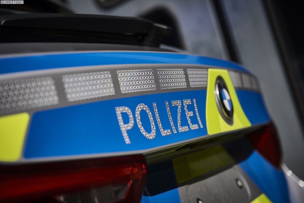 Name:  polizei  3 BMW-5er-Touring-G31-Polizei-Einsatzfahrzeug-2017-09-1024x683.jpg
Views: 3139
Size:  68.7 KB