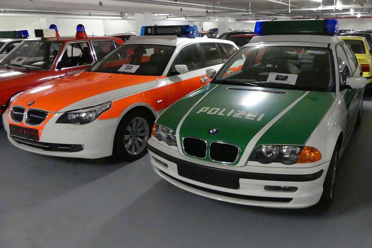 Name:  BMW-318i-E46-Polizei-fotoshowBig-2a5a4e81-1003533.jpg
Views: 13274
Size:  75.5 KB