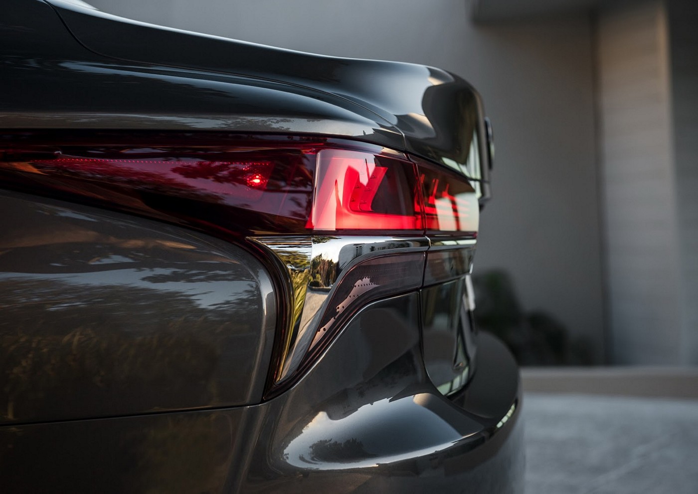 Name:  2018-Lexus-LS-16.jpg
Views: 3644
Size:  177.8 KB